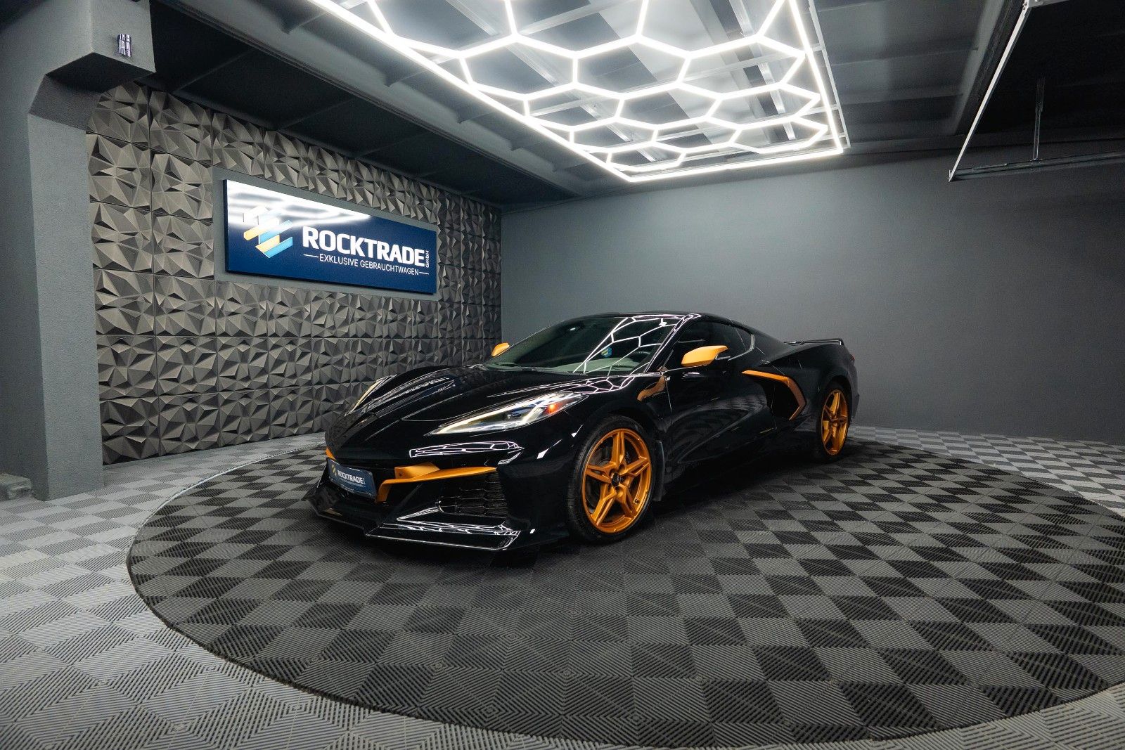 Fahrzeugabbildung Corvette C8 Stingray 1LT Targa Z51 Performance 19% VAT