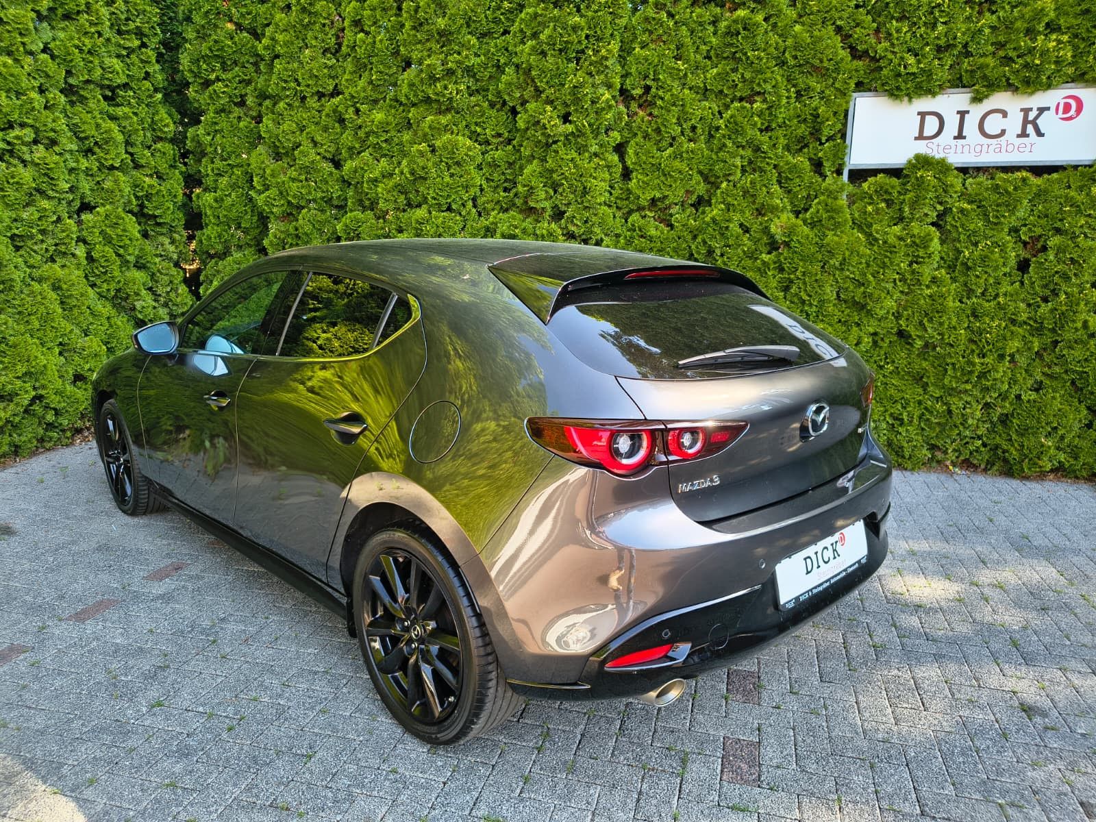 Fahrzeugabbildung Mazda 3 2.0 Auto. Selection LED+NAVI+SHZ+KAM+ACC+BOSE+