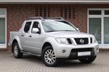 Nissan Navara 3.0 dCi 4x4 KingCab*KLIM*TEMP*NAV*CAM*AHK - Nissan Navara aus 2015