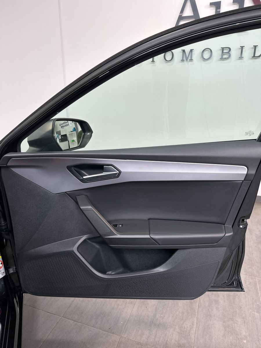 Fahrzeugabbildung SEAT Leon Sportstourer 2.0 TDI FR NAV+LED+V-COCK+PLA
