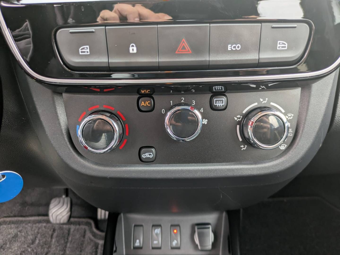 Fahrzeugabbildung Dacia Spring Essential