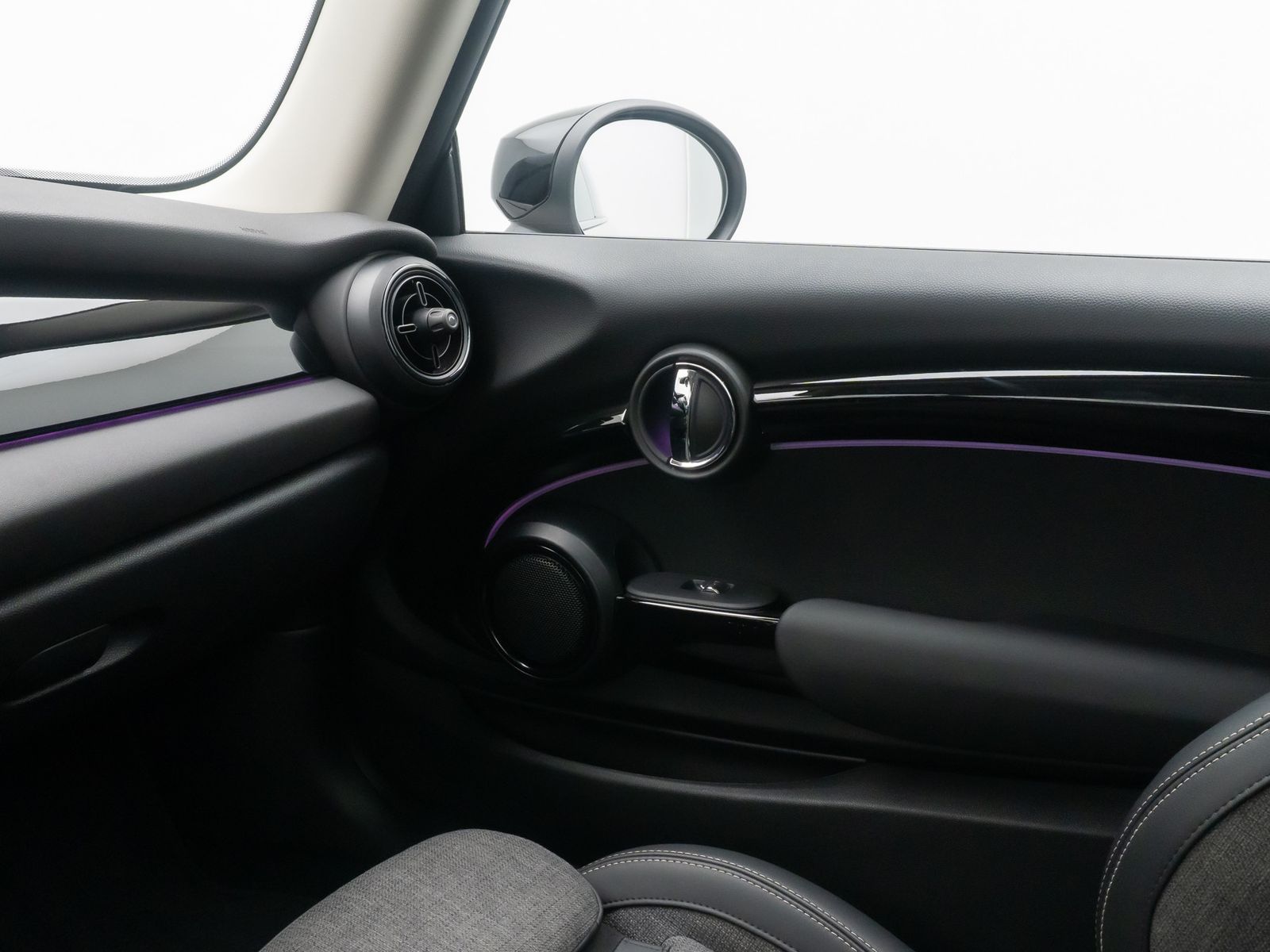 Fahrzeugabbildung MINI COOPER Trim GeschwindigReg DAB Sportsitze Leder