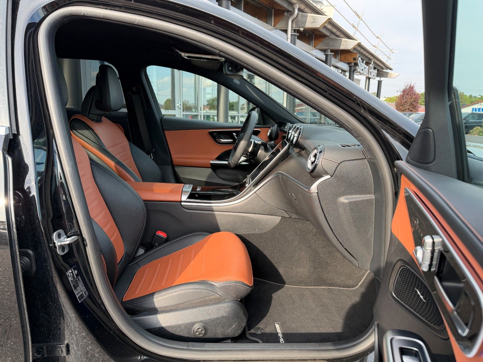 Fahrzeugabbildung Mercedes-Benz C 300 T e AMG HUD+AHK+360°+Digital+Memory+LenkAs