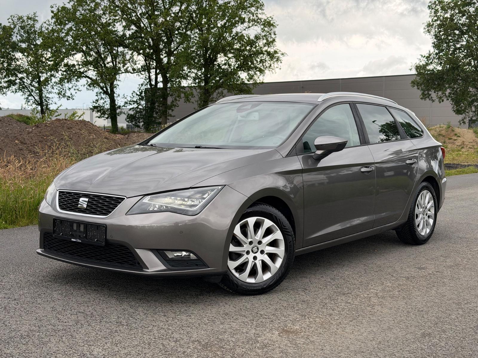 Seat Leon 1.6 TDI Sport 110 ps Leder LED Navi 6 gang