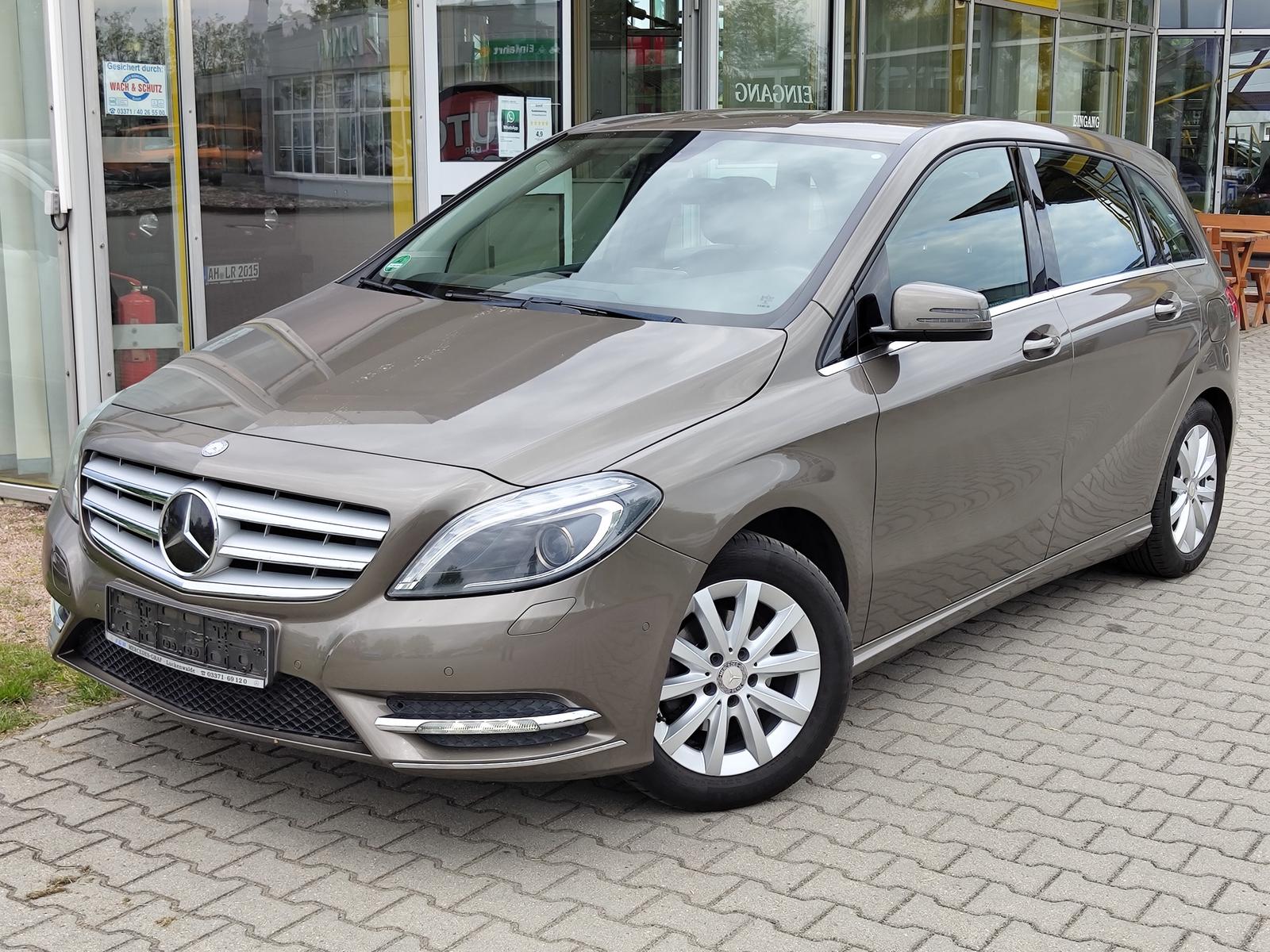 Mercedes-Benz B B 180 Navi-Klima-SHZG-Xenon-AHK schwenkbar-WR
