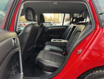 Volkswagen Golf - 12