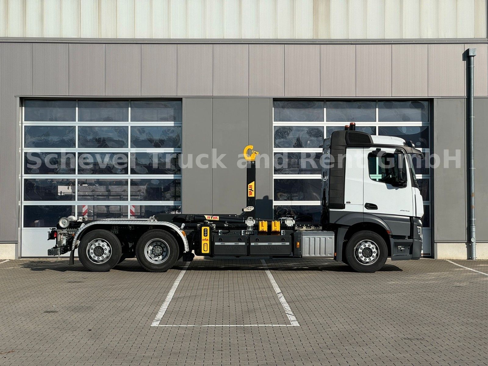 Fahrzeugabbildung Mercedes-Benz Actros 2545 6x2-4 Abrollkipper HYVA  Lift/Lenk