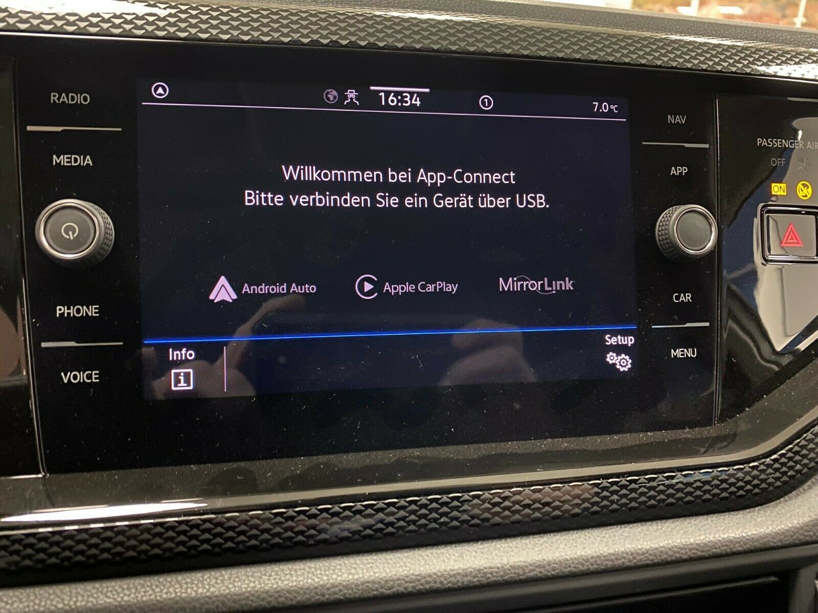 Fahrzeugabbildung Volkswagen Polo 1.0 TSI LIFE+LED+APP CONNECT+ VIRT. COCKPIT