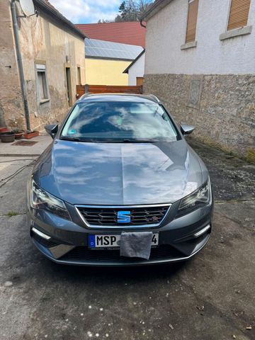 SEAT Seat Leon FR ST ///  BJ 10/2017