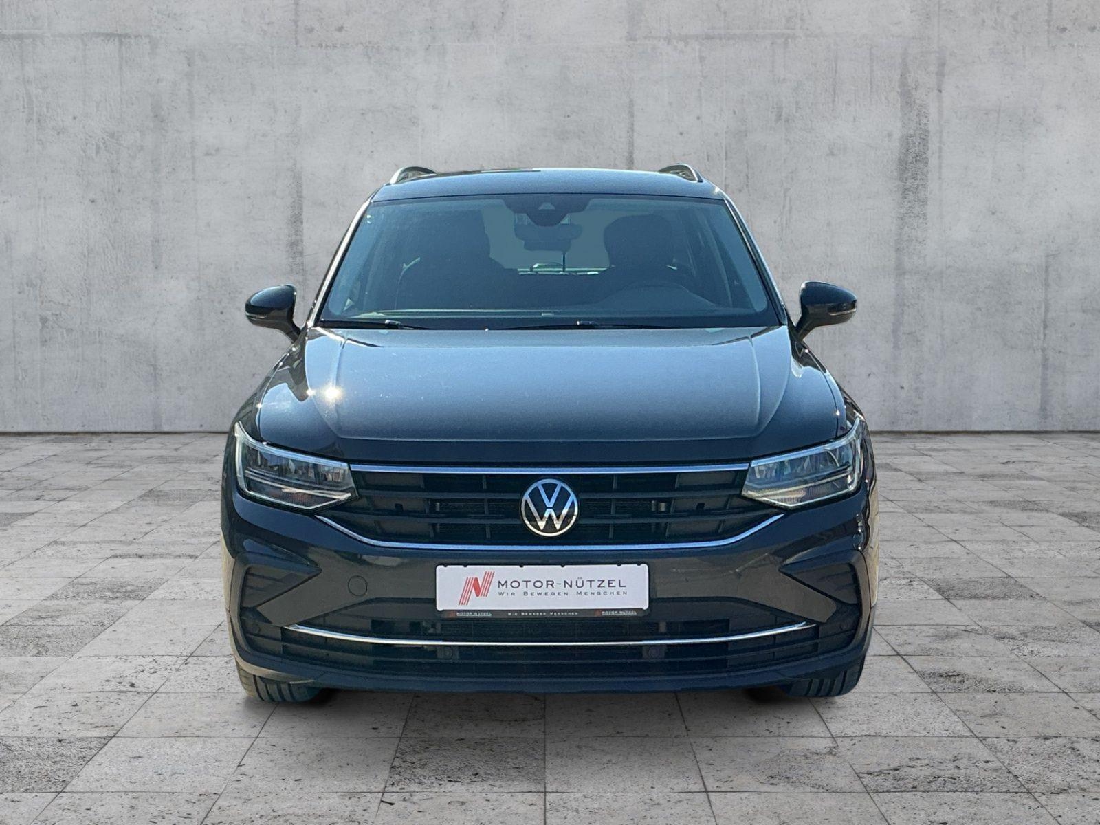 Volkswagen Tiguan 2.0 TDI DSG LIFE LED+NAVI+ACC+AHK+SHZ+17"