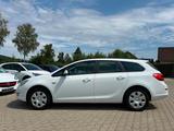 Opel Astra J Sports Tourer Selection°PDC°Klima°Euro5° - Opel Astra: Sports Tourer Selection