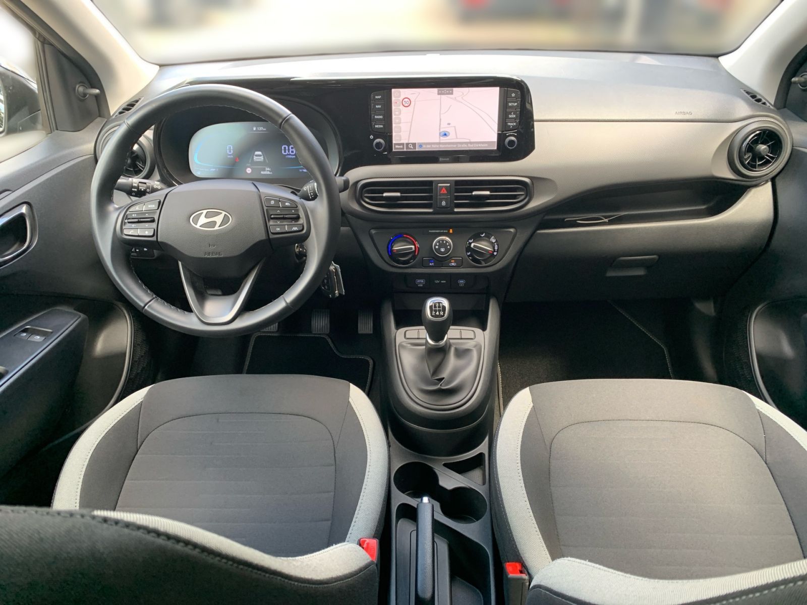 Fahrzeugabbildung Hyundai i10 1.0 Select Navi Kamera Allwetter