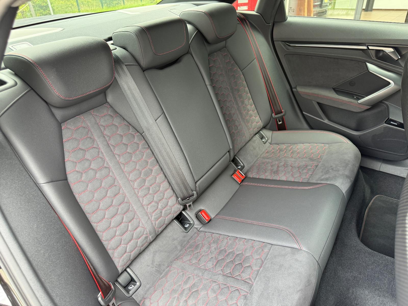 Audi RS 3 Limousine/Individual/Schalensitz/Pano/Sport – 17