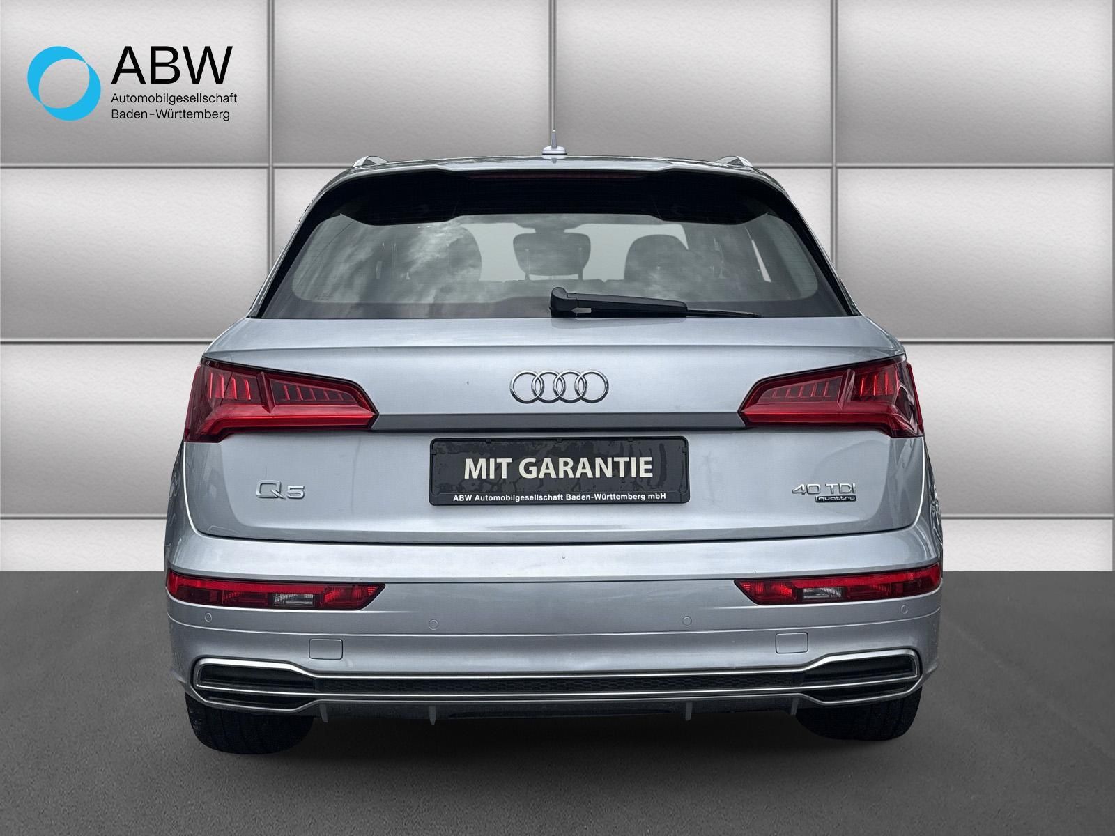 Fahrzeugabbildung Audi Q5 40 TDI quattro sport S line Sport-Paket /Plus