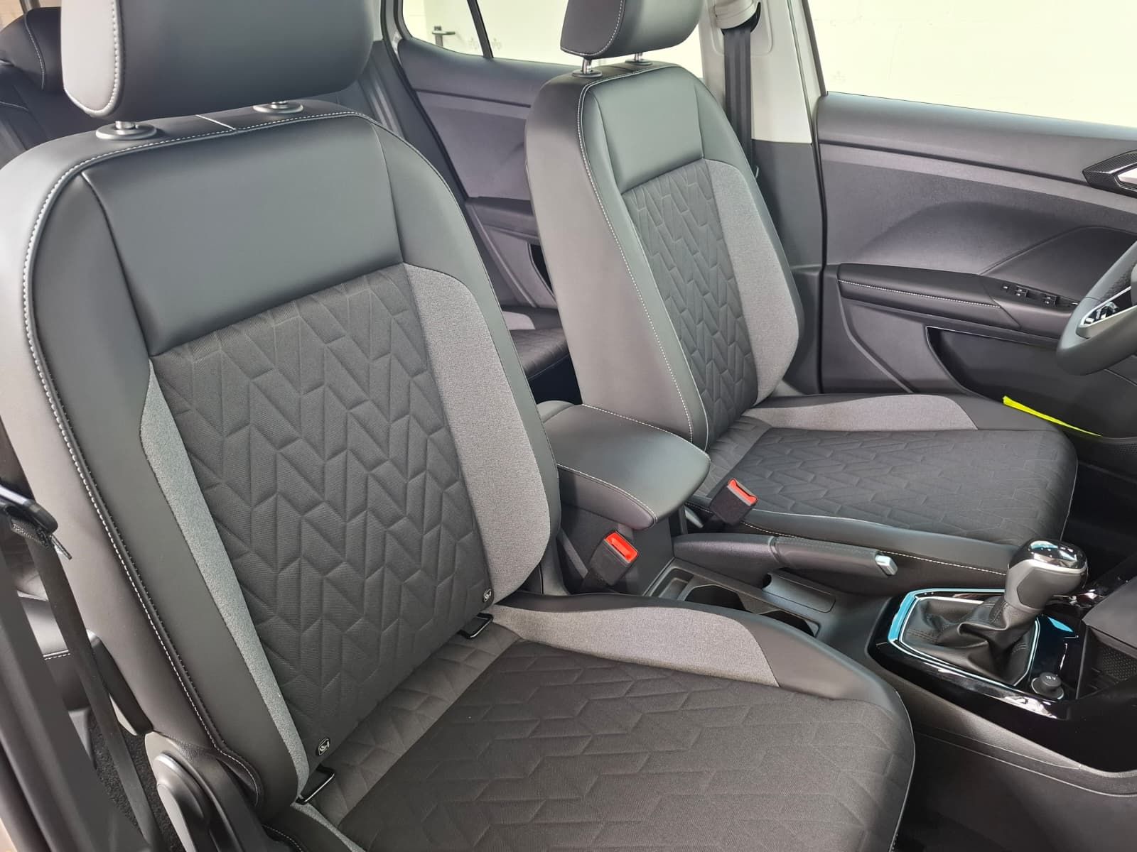 Fahrzeugabbildung Volkswagen T-Cross Energy 1.0 TSI DSG +ACC+LED+TravelAssist