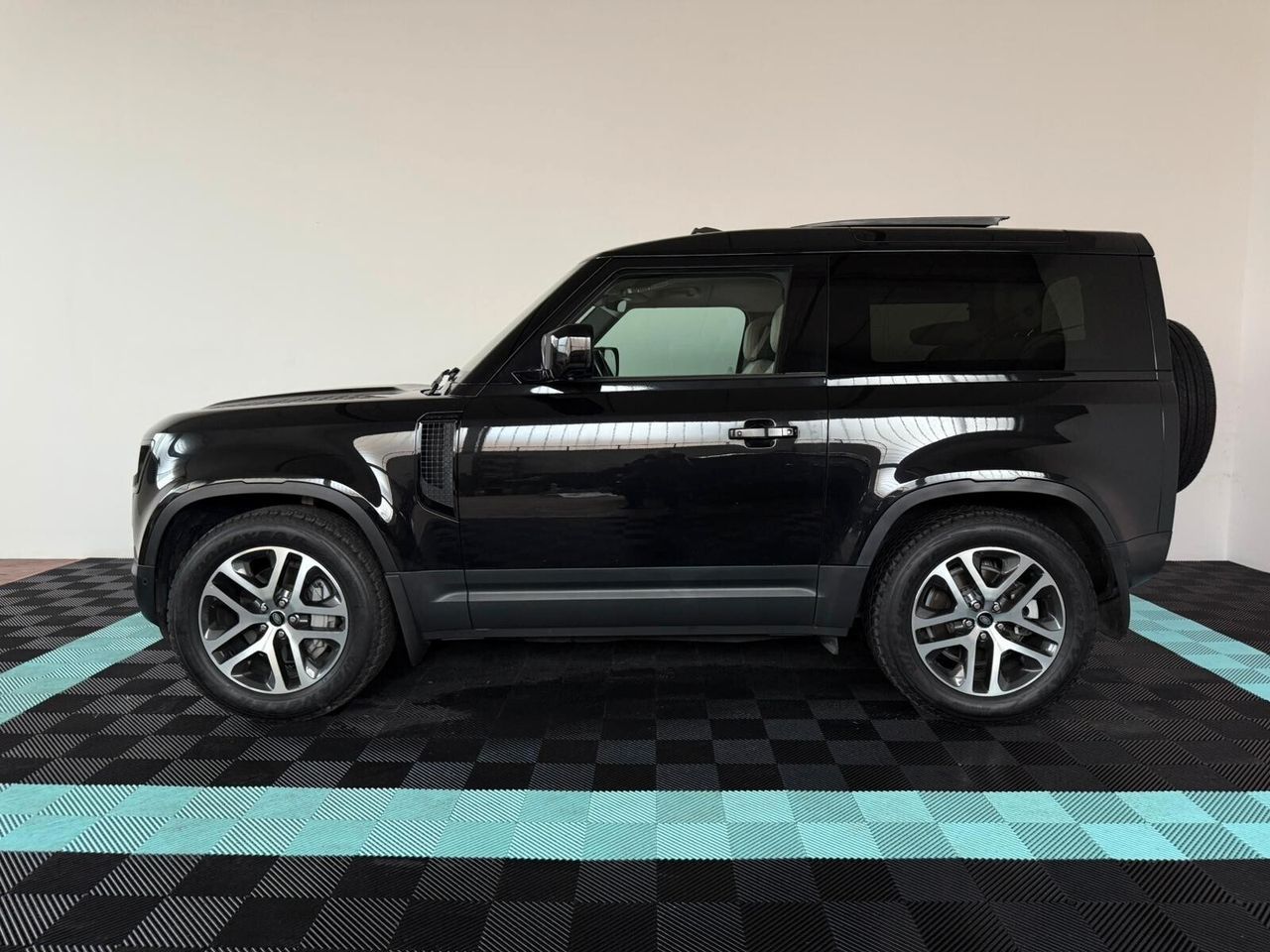 Land Rover Defender 90 3.0D I6 300 CV AWD Auto H imagem 3