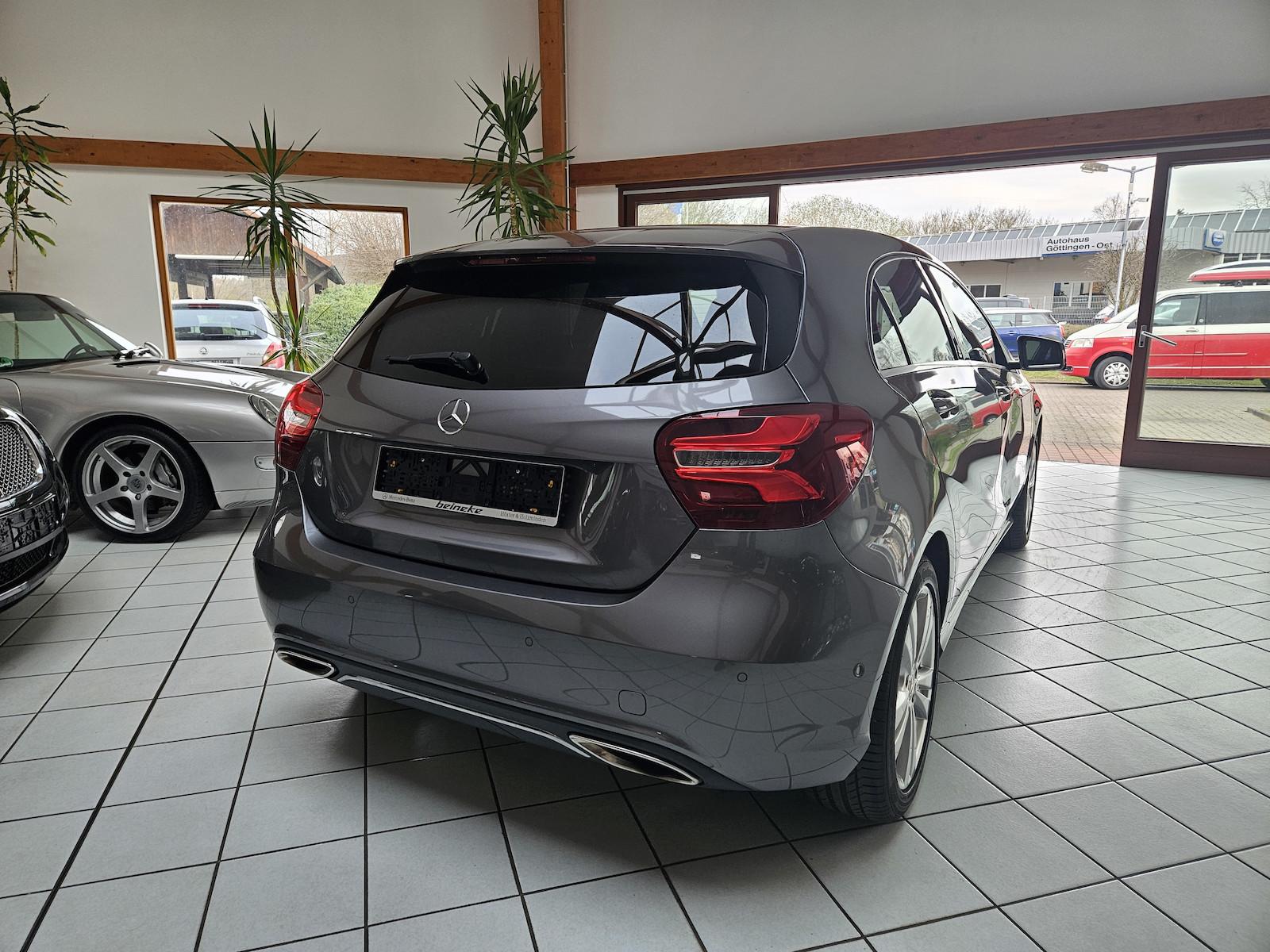 Mercedes-Benz A 250 Urban LED RFK Navi SHZ Teilleder PARK-ASS.