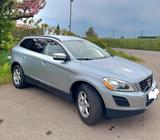 Volvo XC60 *scheckheftgepflegt* DRIVe Momentum 2.0