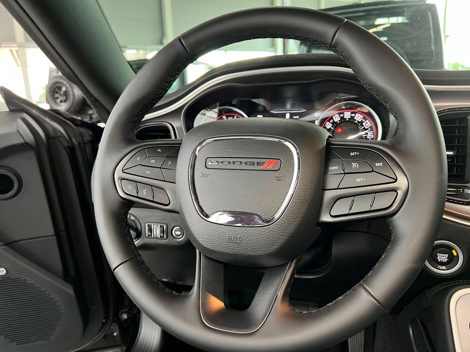 Fahrzeugabbildung Dodge Challenger SXT V6 Navi Carplay 1.Hand Unfallfrei