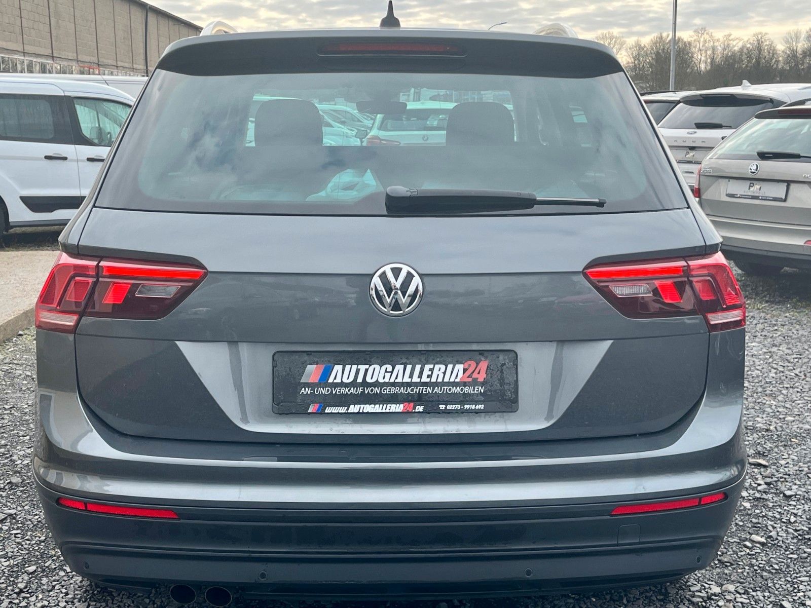 Fahrzeugabbildung Volkswagen Tiguan 1.5 TSI IQ.DRIVE Navi ACC LED SPORTFW AHK