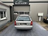 Mercedes-Benz C 180 C -Klasse AUTOMATIK-ALLWETTERREIFEN - Mercedes-Benz C-Class: All