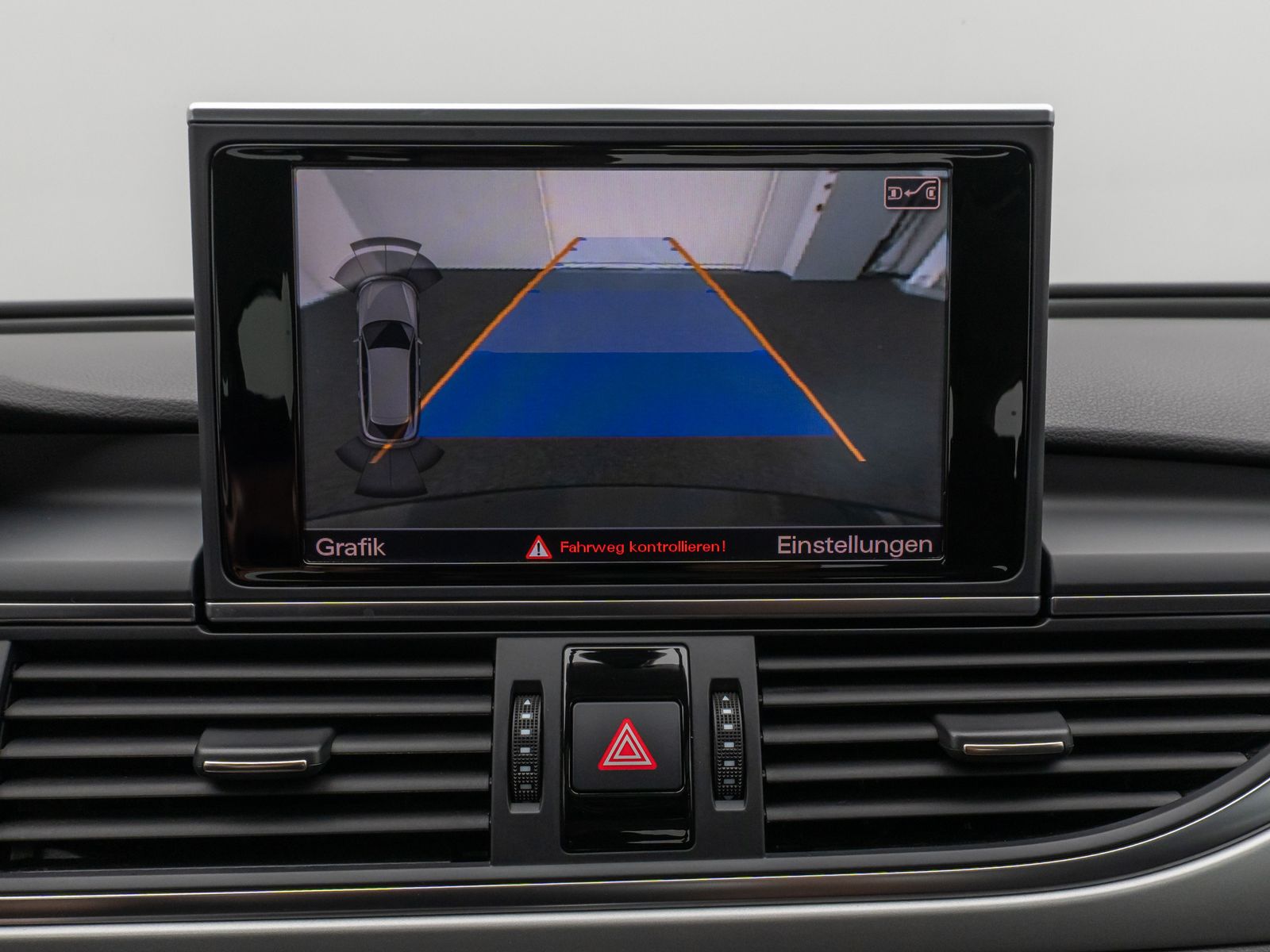 Fahrzeugabbildung Audi A6 Avant 3.0 TDI Kamera Panorama AHK Navi Sitzhz