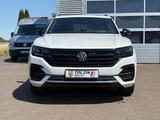 Volkswagen Touareg 4.0 TDI Last Edition AHK HUD PANO LED - Volkswagen Touareg: La