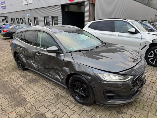 Ford Focus Turnier Titanium