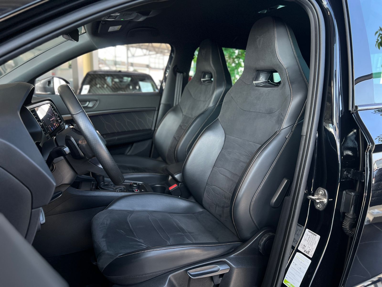 Fahrzeugabbildung CUPRA Ateca VZ 4Drive AHK NAV XL ACC LED SHZ 19"