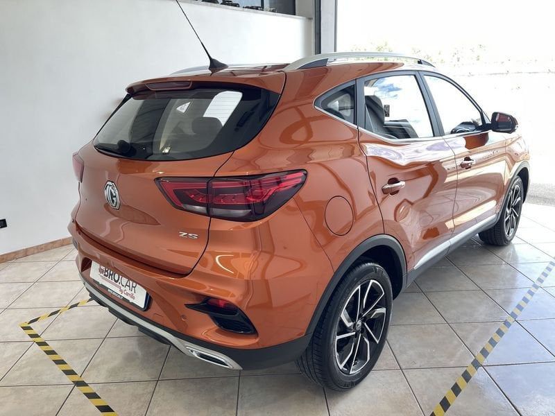 MG ZS
