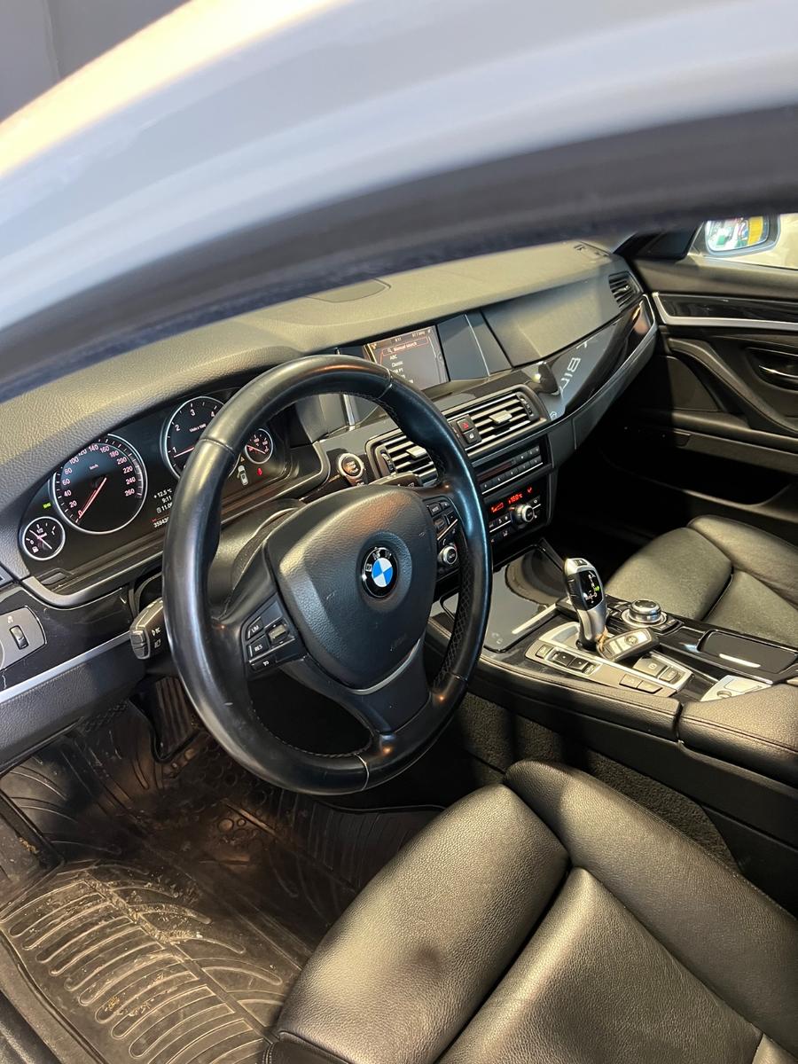 BMW 520 2014 — photo 9