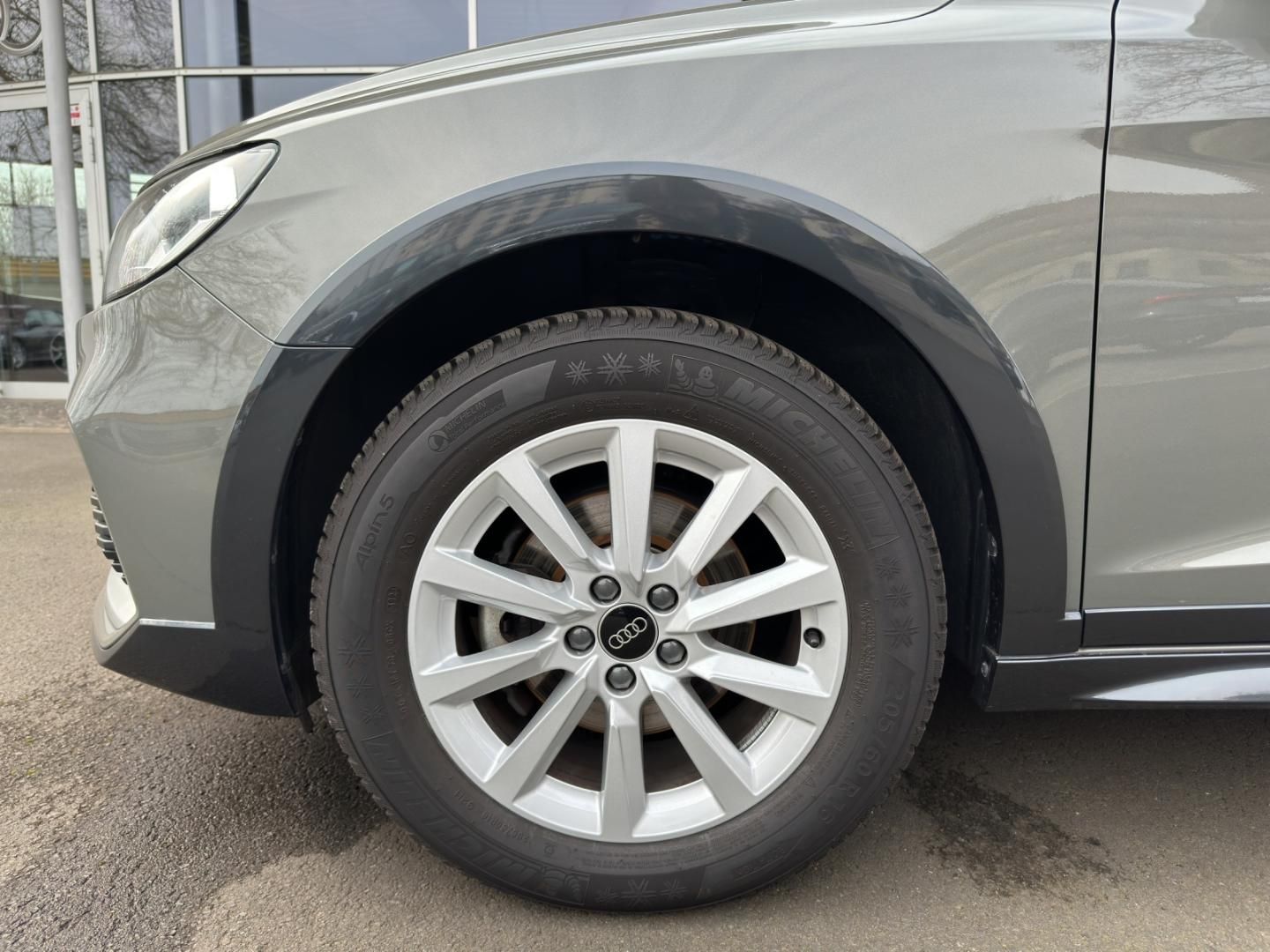 Fahrzeugabbildung Audi A1 allstreet 25 TFSI Smartphone Sitzhzg Phone Bo