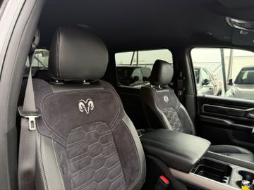 Dodge RAM - 12