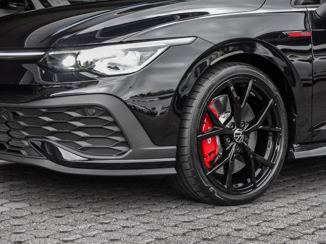 Golf 8 GTI Clubsport DSG PANO/NAV/BlackSty 19"