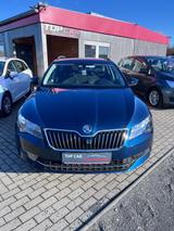 Skoda Superb Combi Ambition - blaue Skoda Superb