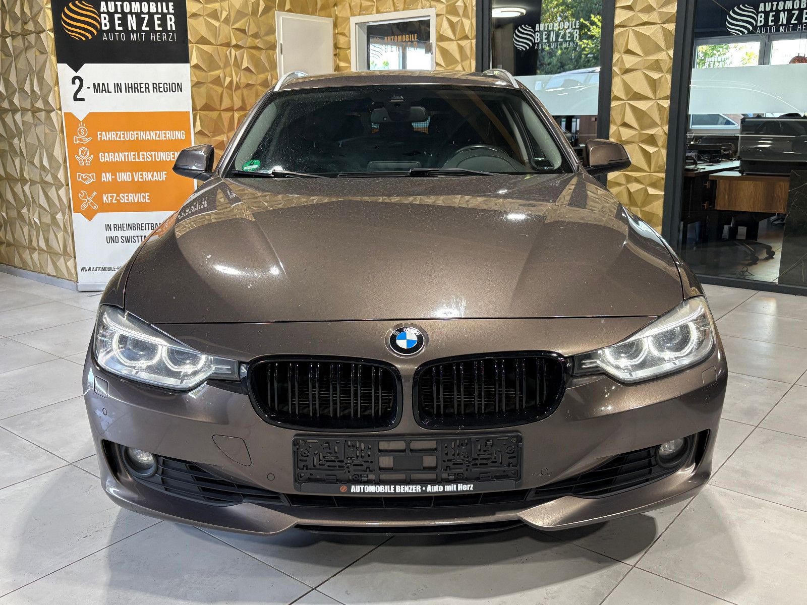Fahrzeugabbildung BMW 325 Baureihe 3 Touring 325 d/NAVI/PDC/SHZ/KLIMA/