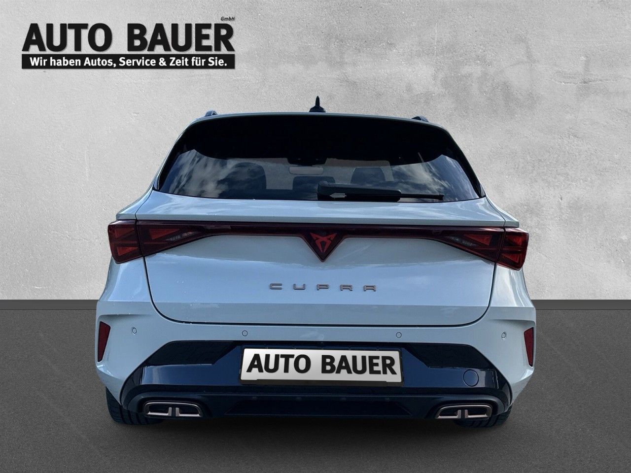Fahrzeugabbildung CUPRA Leon Sportstourer 1.5 e-Hybrid 150 kW - mit KI generiert/bearbeitet