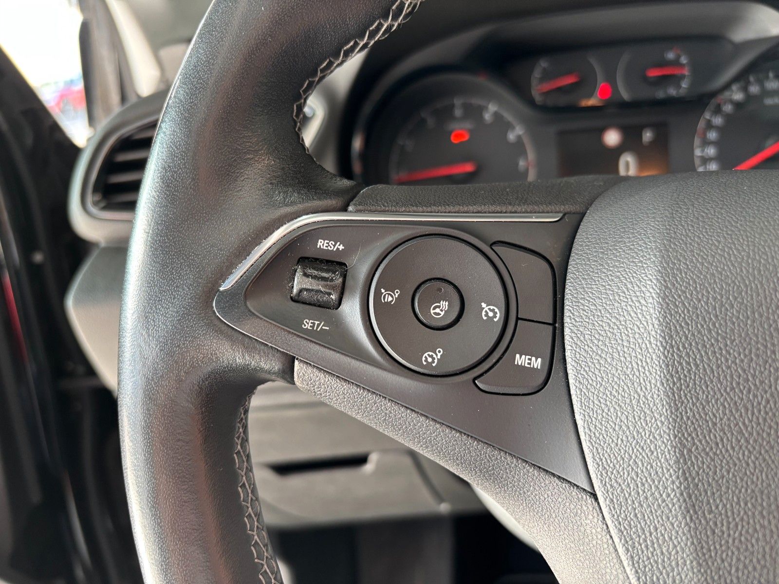 Fahrzeugabbildung Opel Grandland (X) *Klimaauto.*PDC*SHZ+L-Heizung*ACC