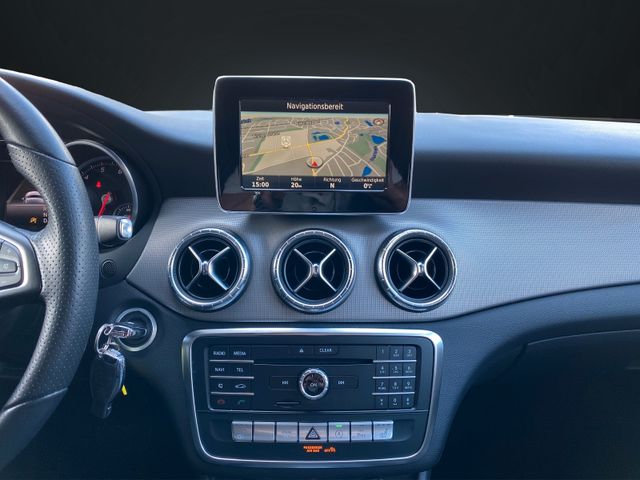 Mercedes-Benz CLA 180 Shooting Bra