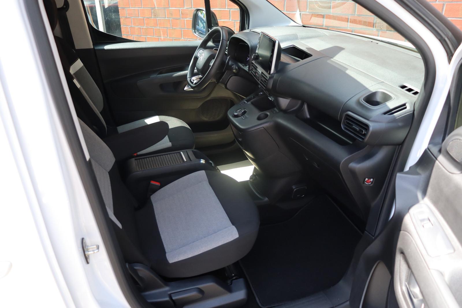 Citroën Berlingo 1.5 HDI MPV Feel M Aut. LED 360° 1.Hand
