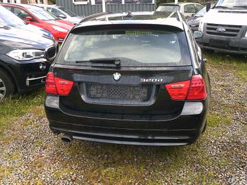 BMW 320 - 6
