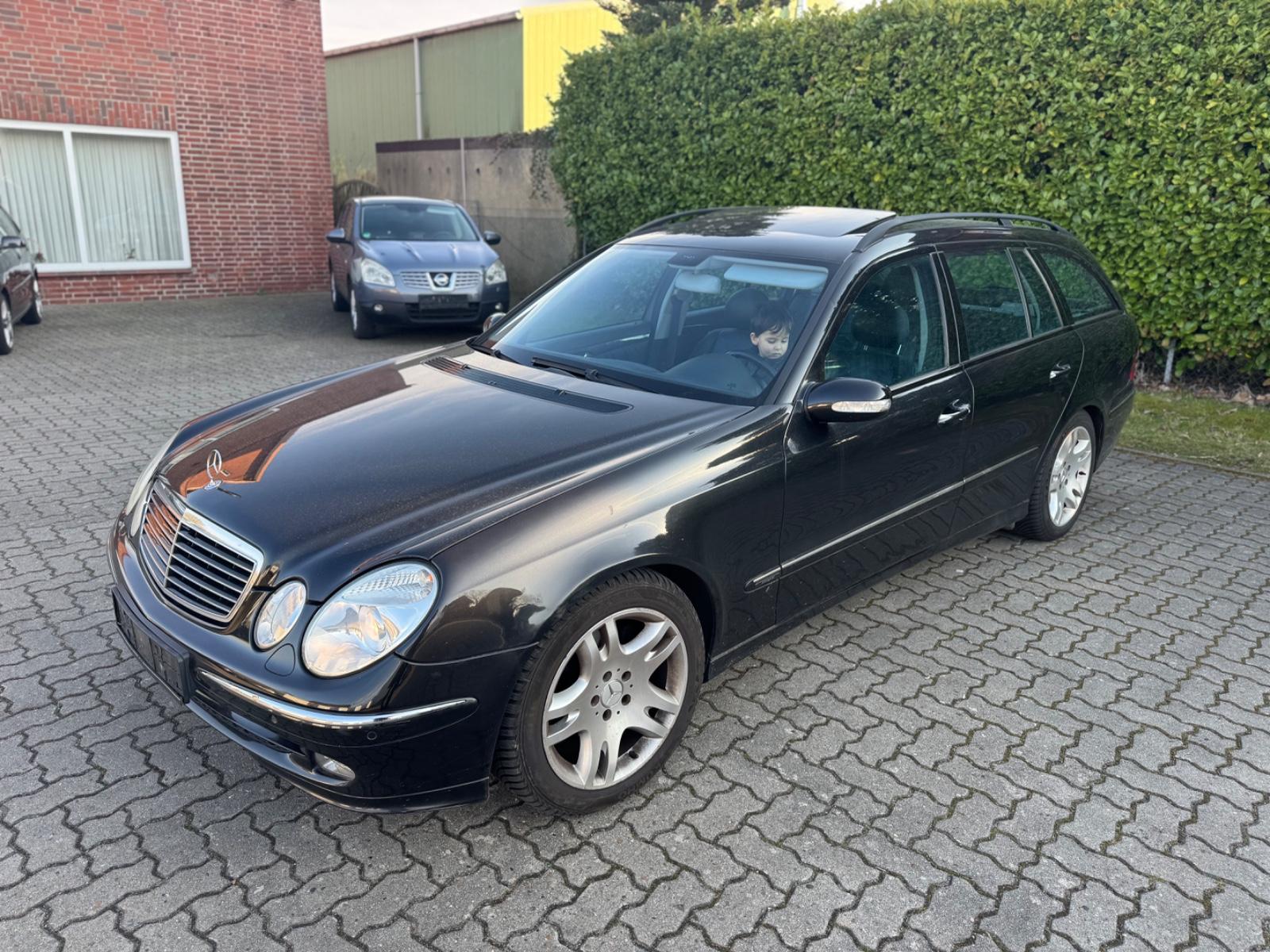 Mercedes-Benz E 270 CDI T AVANTGARDE Aut. LederNaviXenon2.Hand