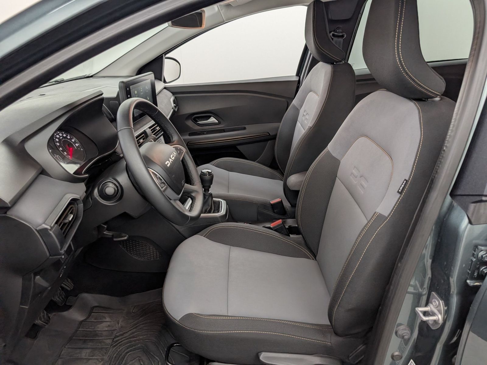 DACIA Jogger  TCe 110 Extreme+ 7-Sitzer Navi SHZ – Bild 8