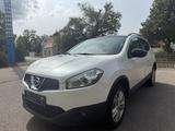 Nissan Qashqai+2 1.6 dCi ALL-MODE 4x4 PANO-360°-NAVI - Nissan Qashqai+2: Allradantrieb