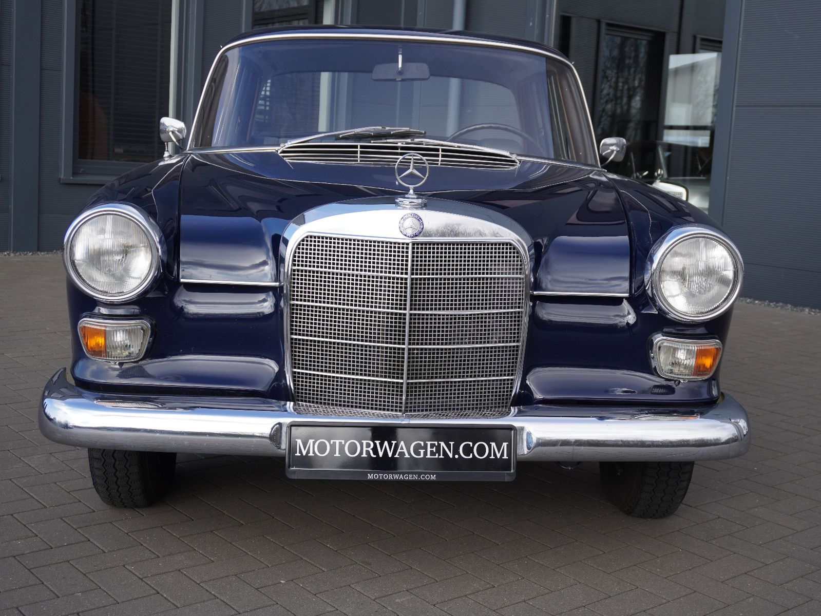 Fahrzeugabbildung Mercedes-Benz 200