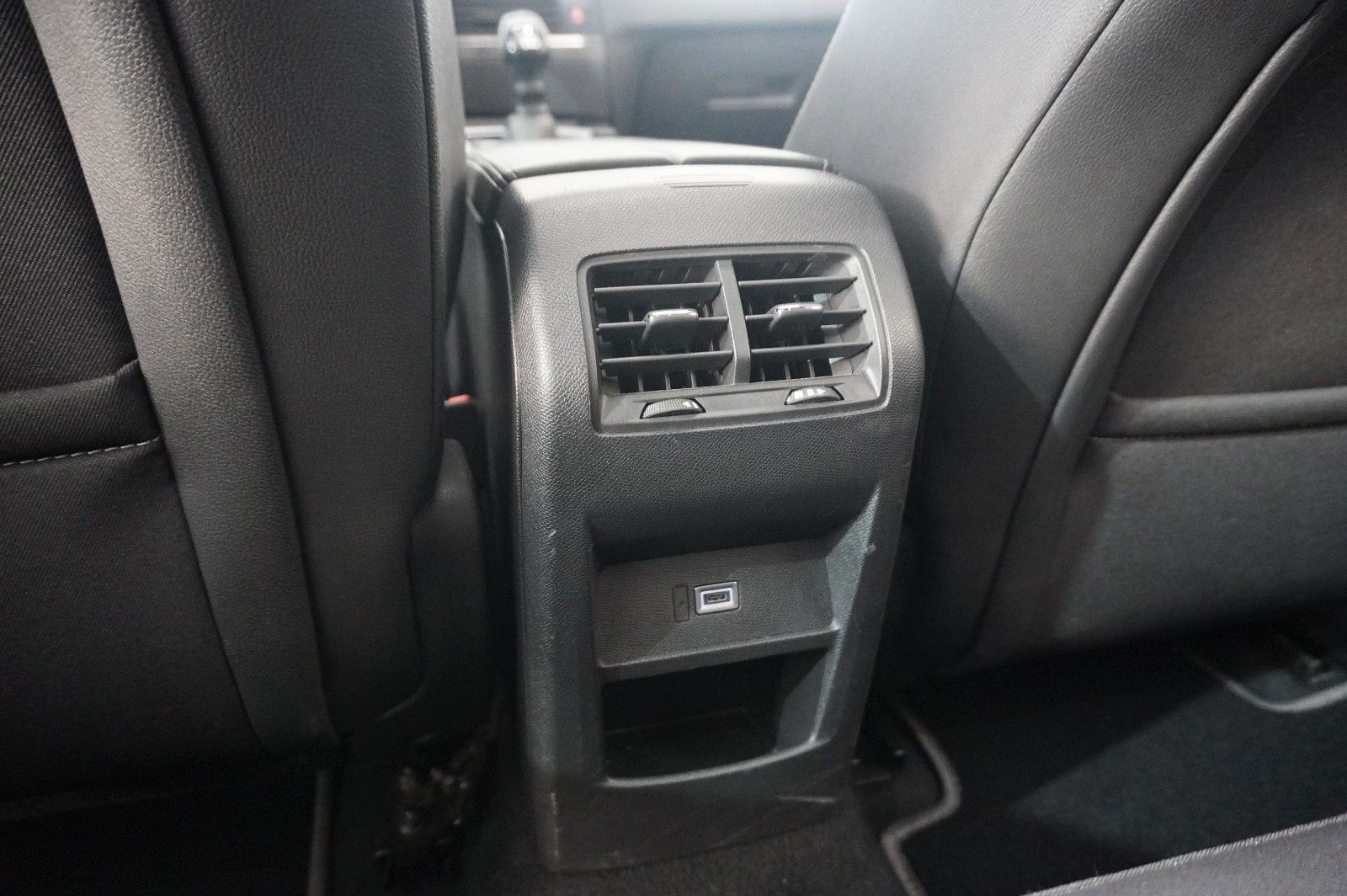 Fahrzeugabbildung Opel Astra L ST 1.2T GS SPORT NAVI/LED/360°/PANO/HUD