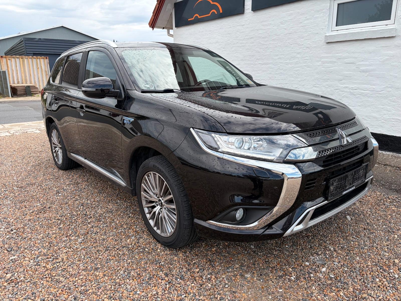Mitsubishi Outlander inforn