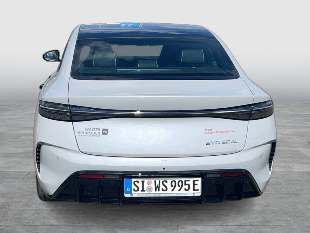 BYD SEAL