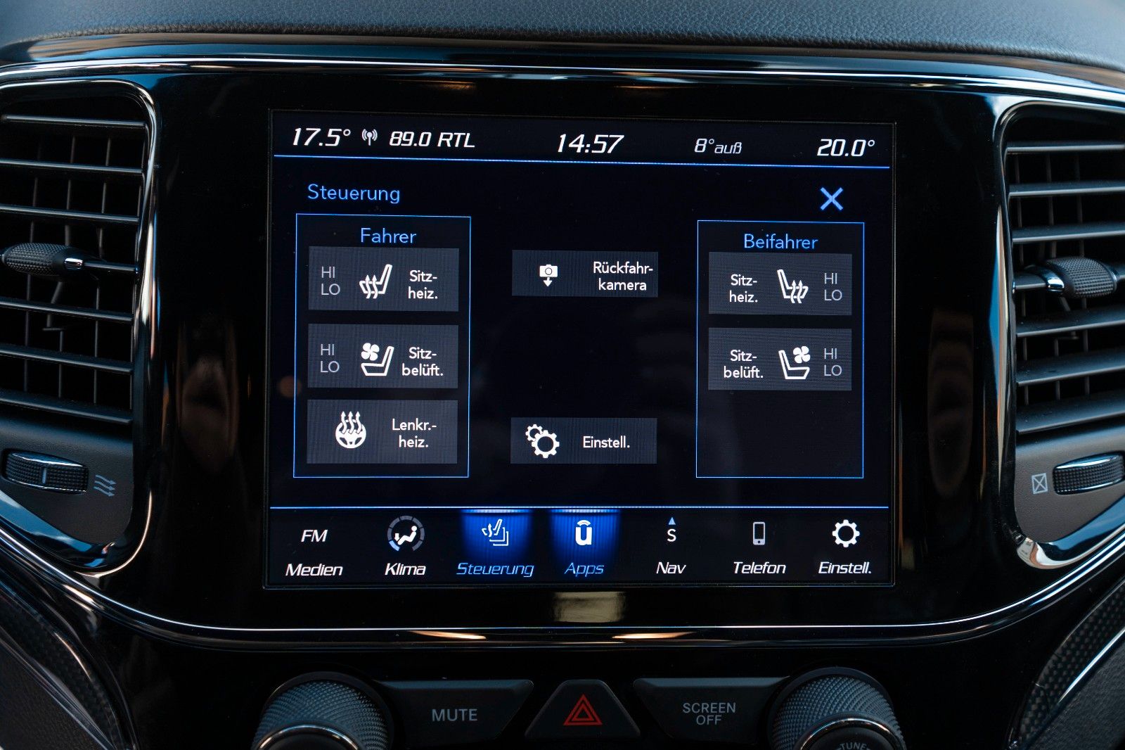 Fahrzeugabbildung Jeep Grand Cherokee 6.4l V8 HEMI SRT LPG ACC KAM