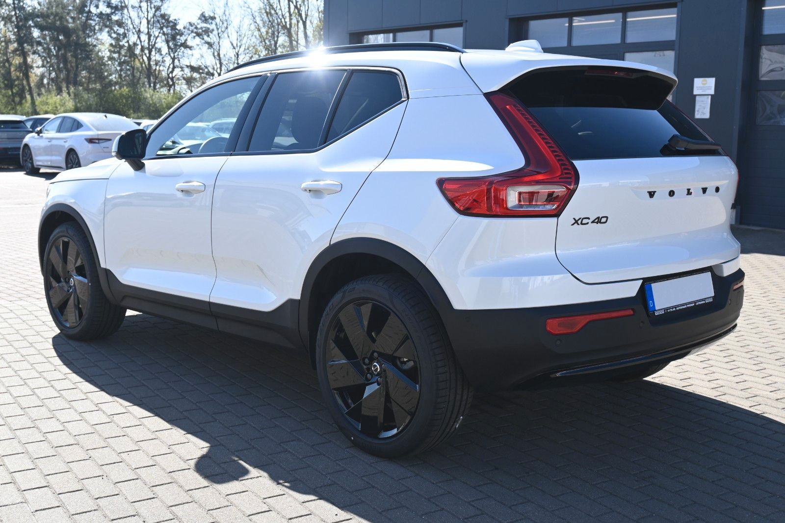 Fahrzeugabbildung Volvo XC40 B4 DKG Plus Black Edition*FSHZG*360°*ACC